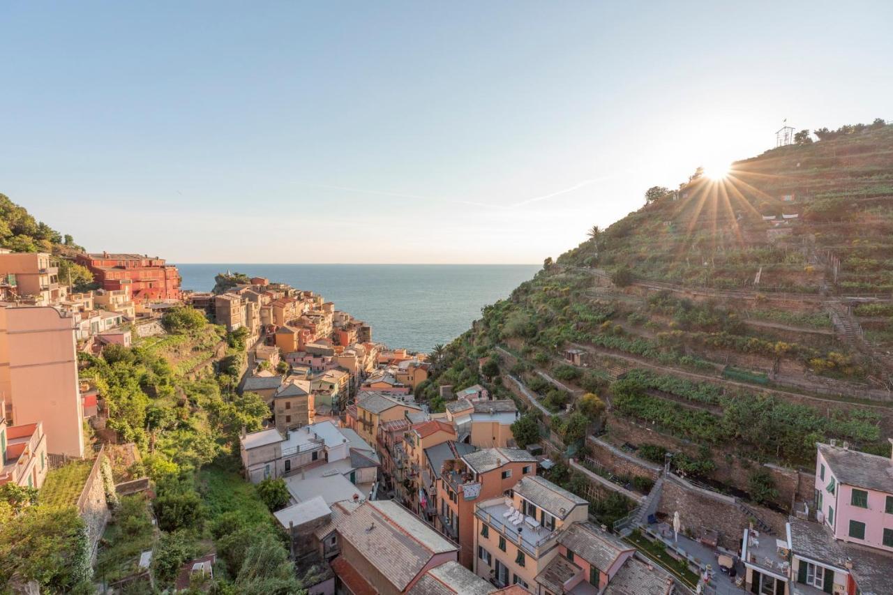 L' Attico Giallo Oro Di Giulia Manarola Exterior photo